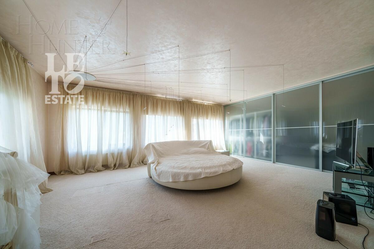 3-этажный коттедж 640 м² с отделкой