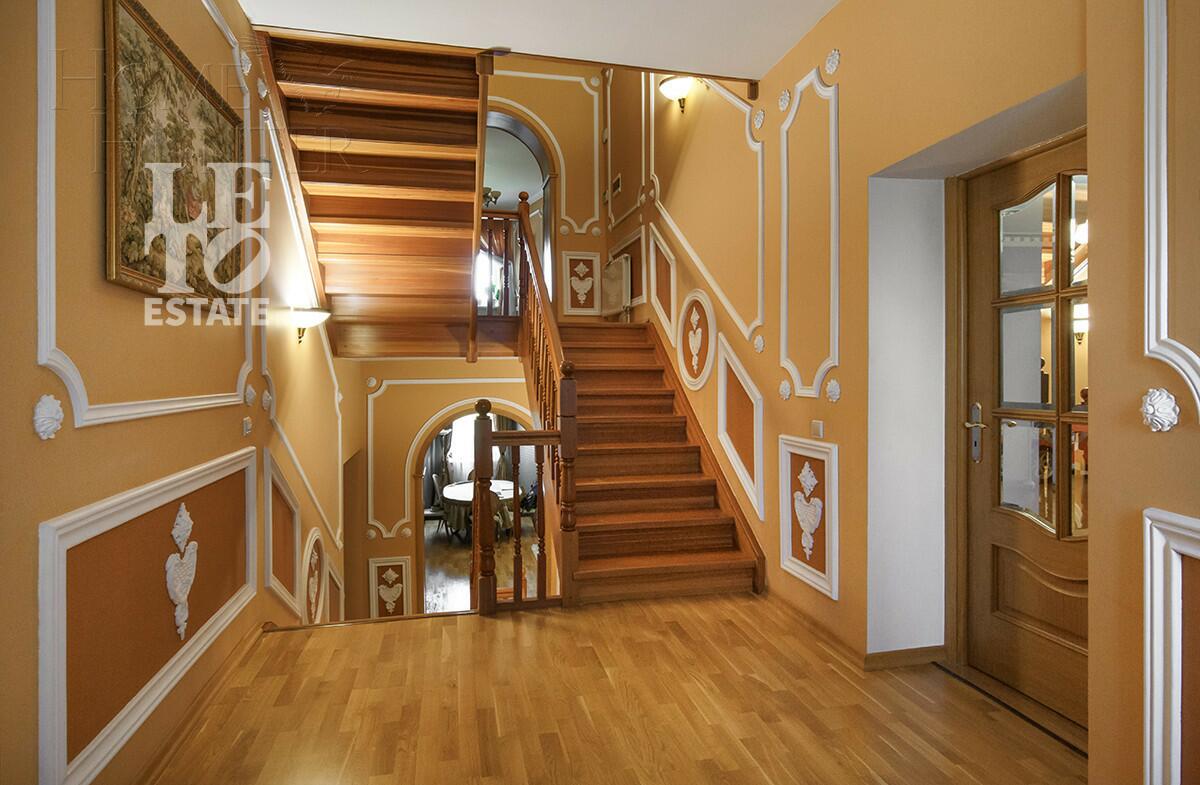 3-этажный коттедж 406 м² с отделкой