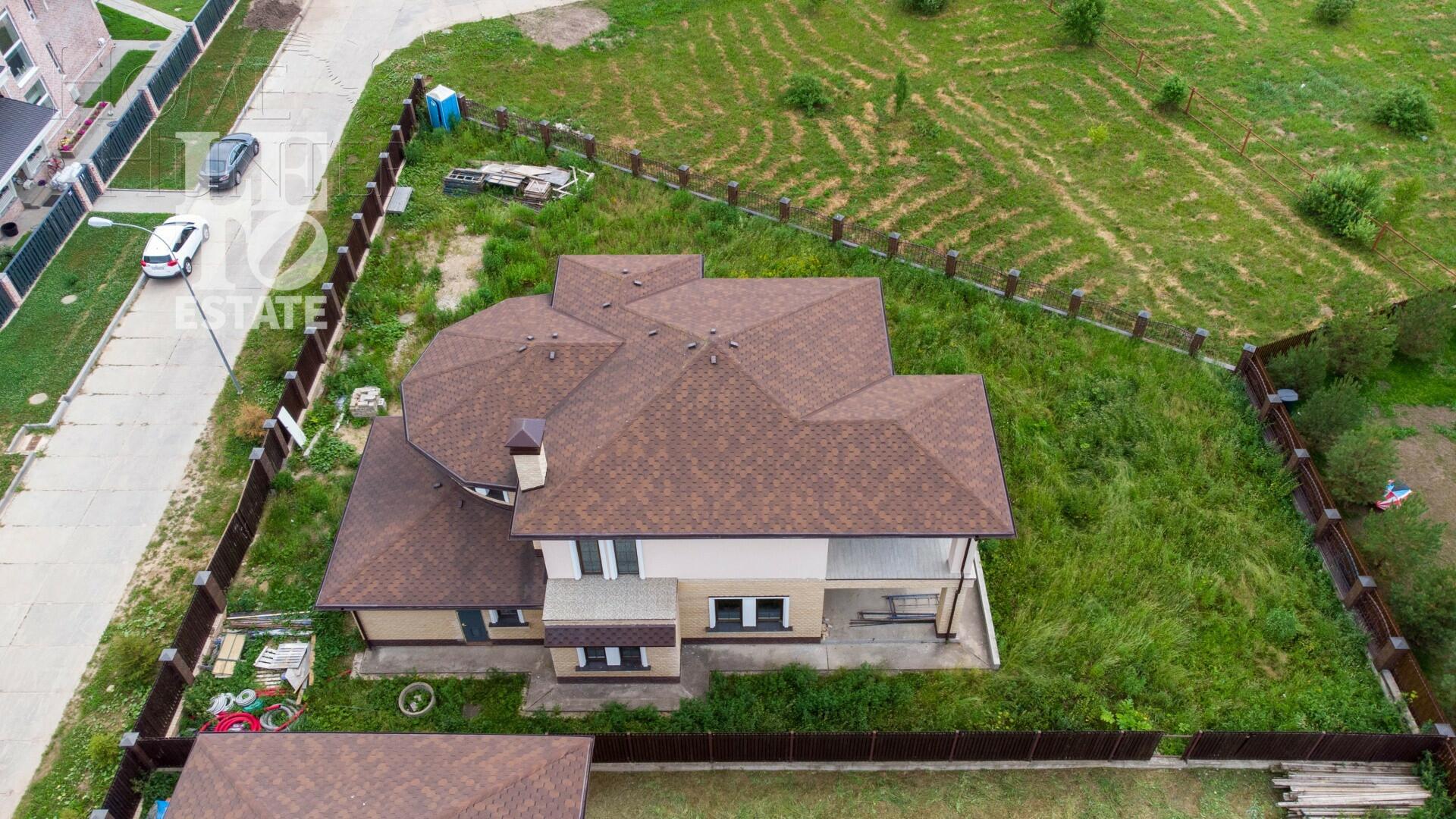 2-этажный коттедж 303 м² без отделки