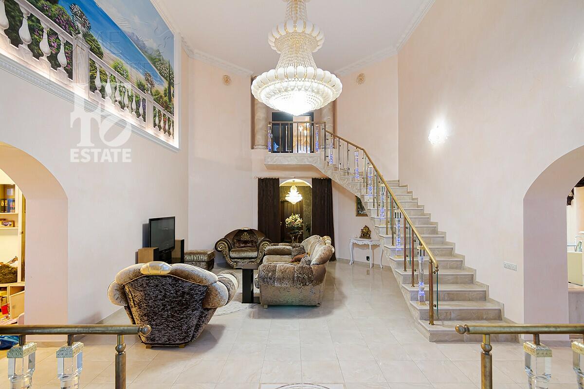 2-этажный коттедж 550 м² с отделкой