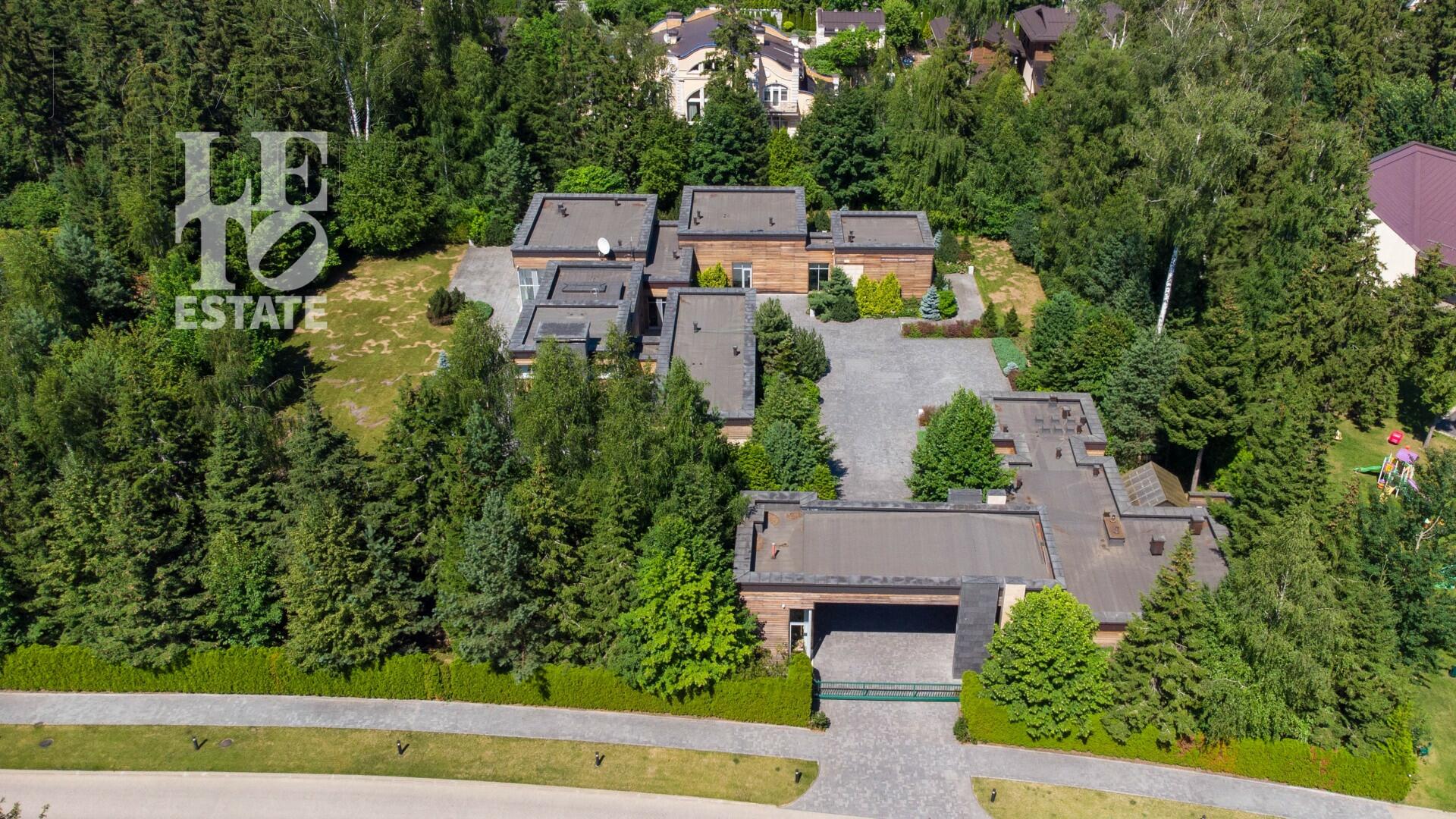 1-этажный коттедж 650 м² с отделкой