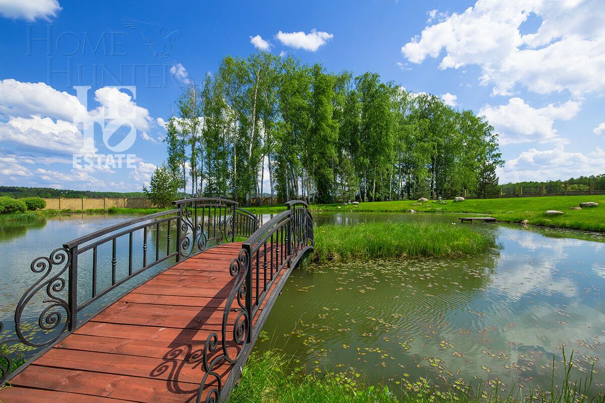 3-этажный коттедж 1 500 м² с отделкой