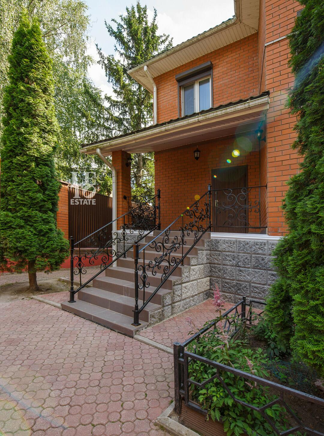 3-этажный коттедж 406 м² с отделкой