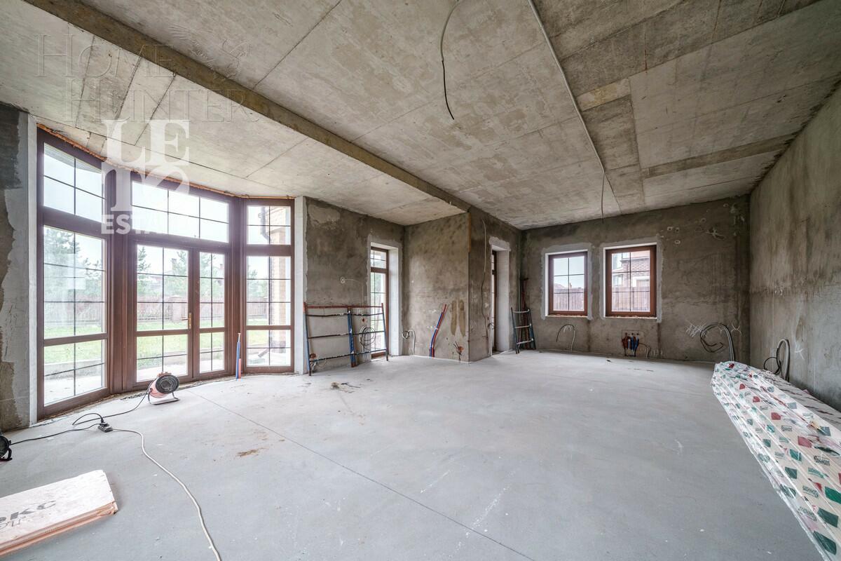 2-этажный коттедж 303 м² без отделки