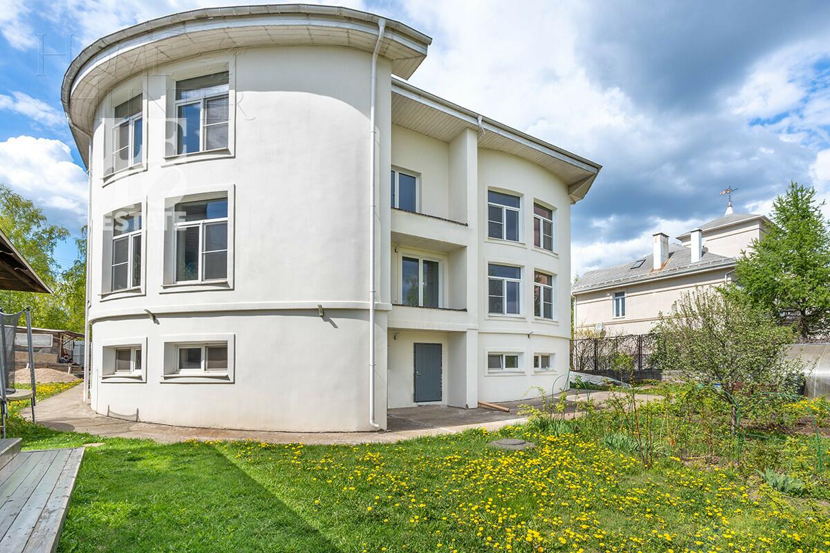 2-этажный коттедж 680 м² без отделки