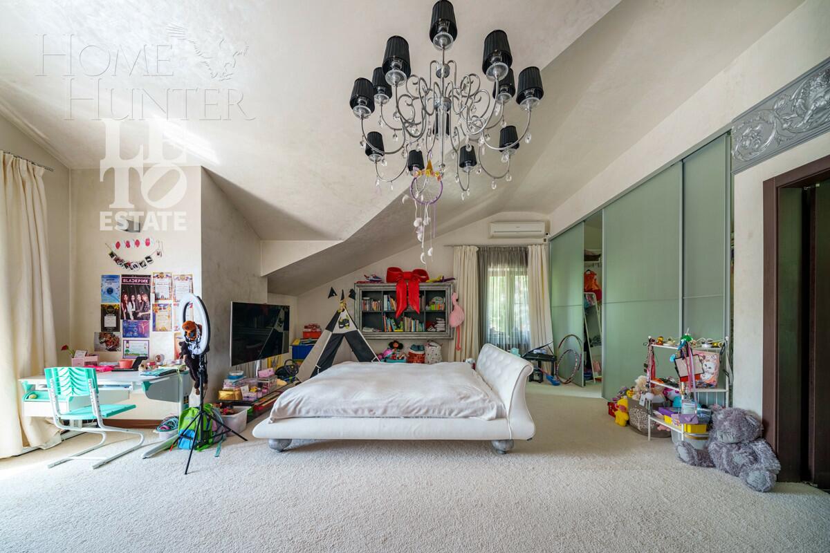 3-этажный коттедж 640 м² с отделкой