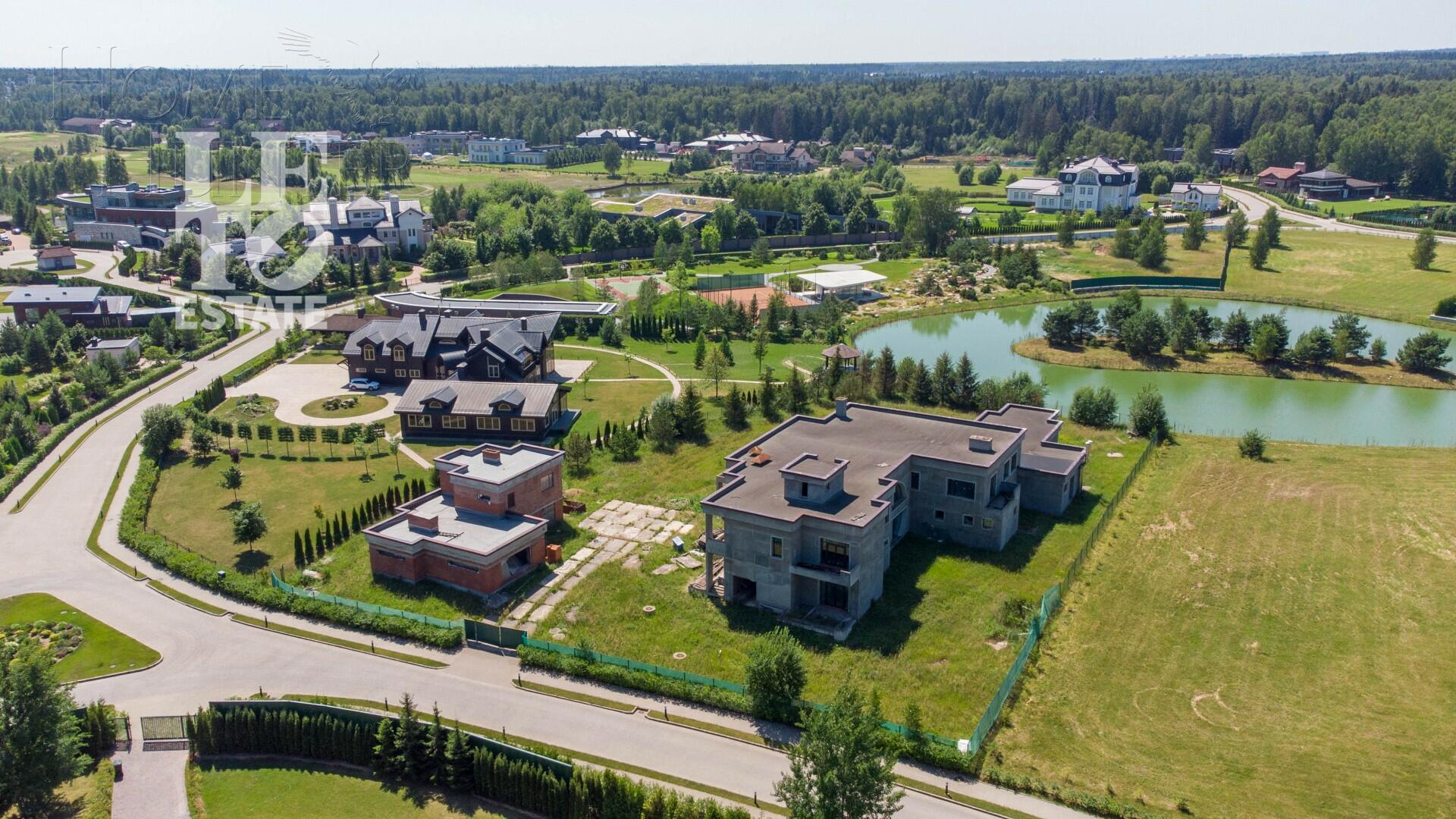 2-этажный коттедж 1 000 м² без отделки