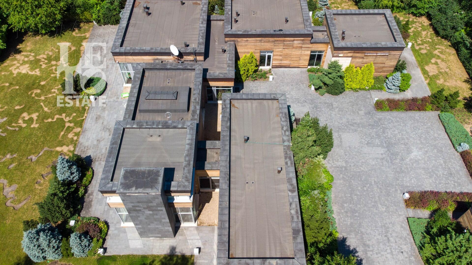 1-этажный коттедж 650 м² с отделкой