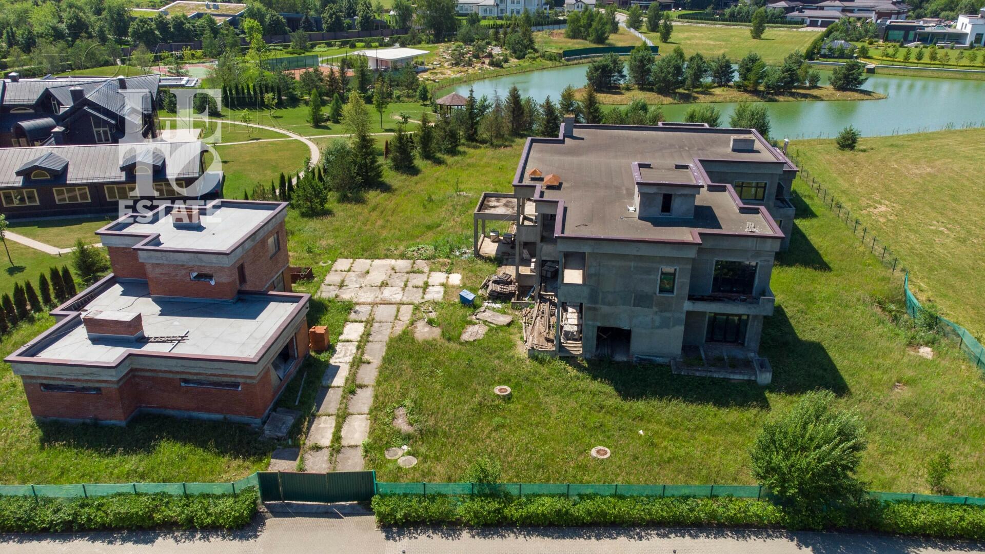 2-этажный коттедж 1 000 м² без отделки