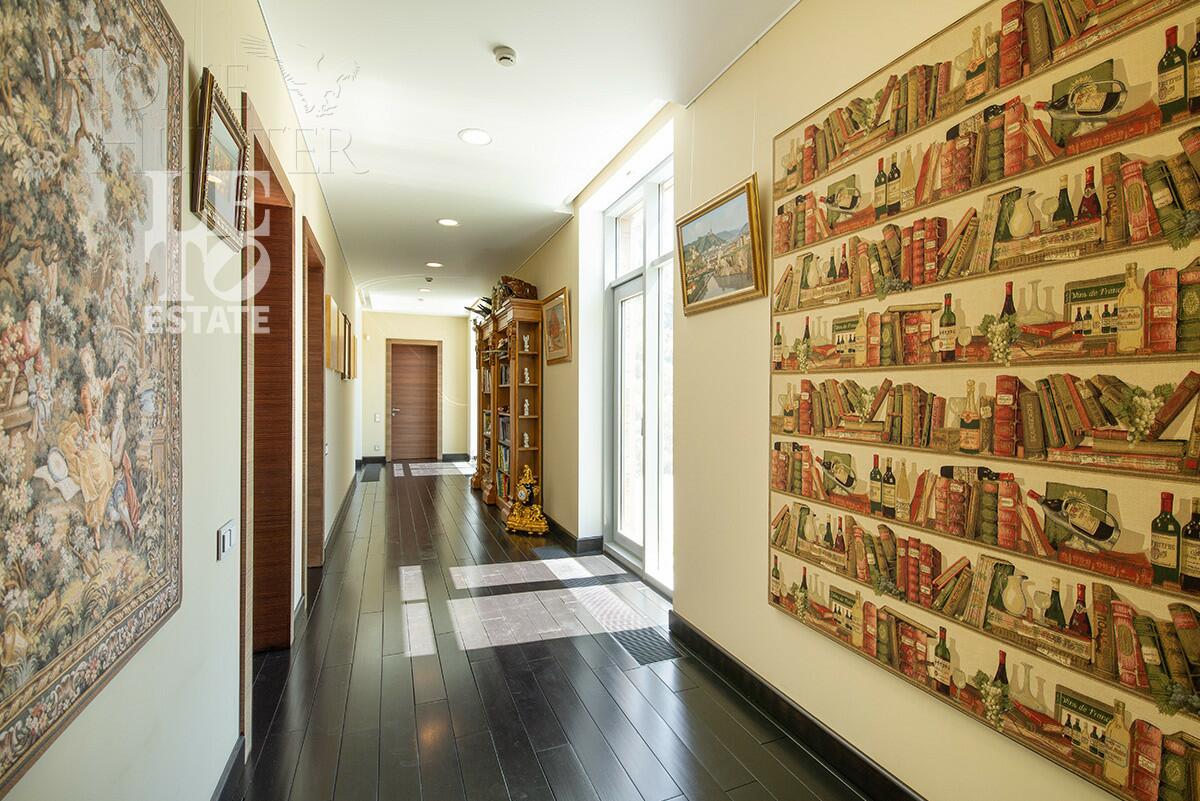 1-этажный коттедж 650 м² с отделкой