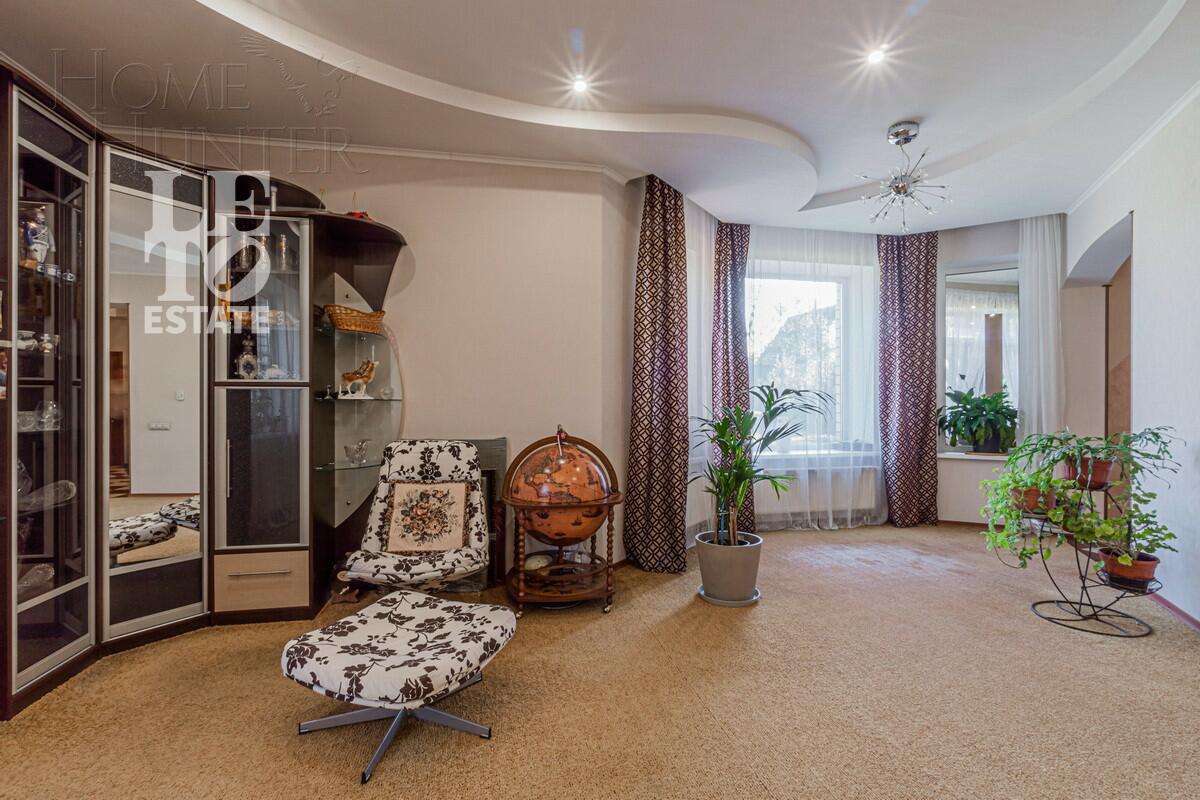 3-этажный коттедж 426 м² с отделкой