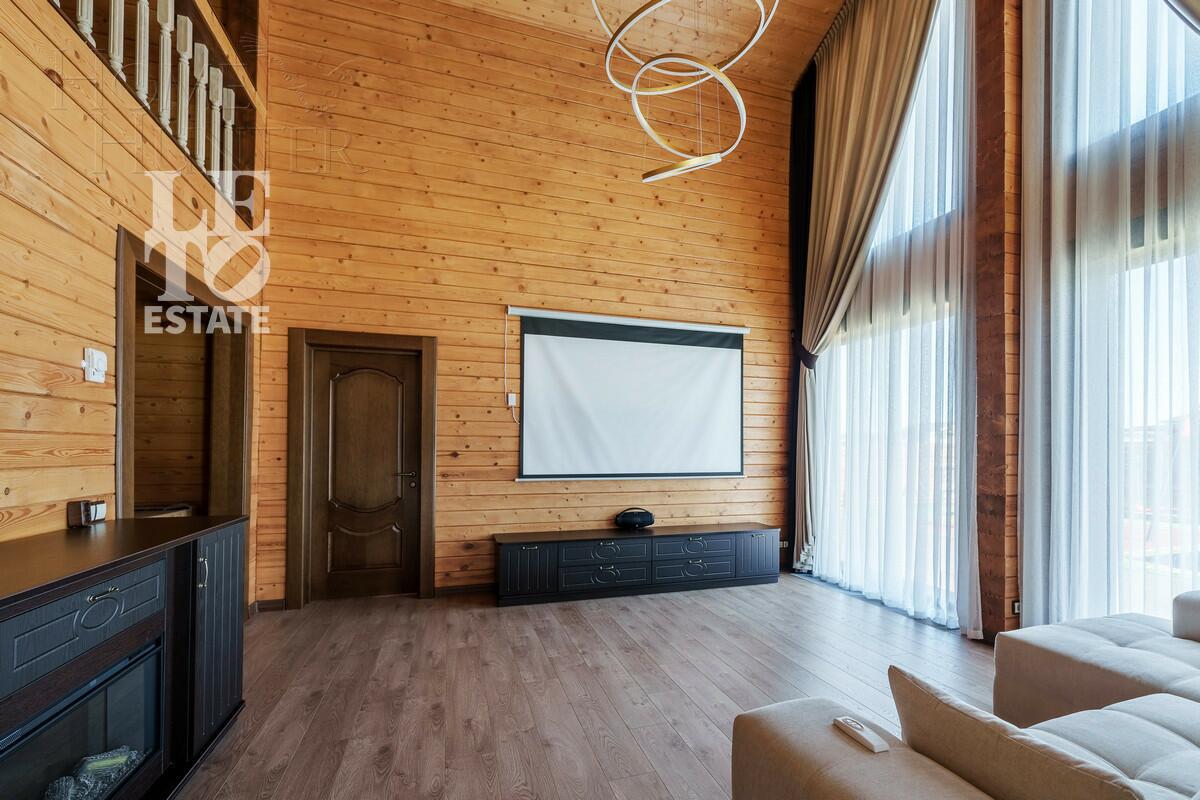 2-этажный коттедж 400 м² с отделкой