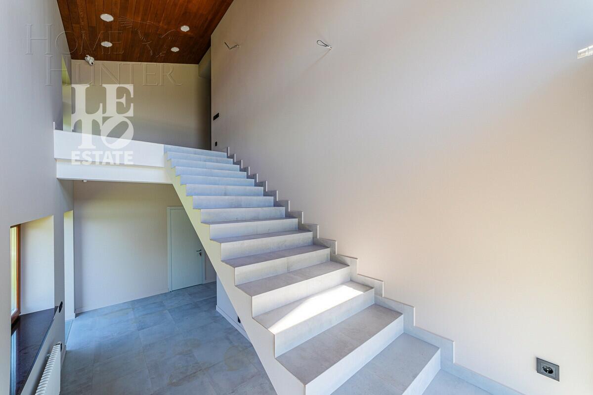 2-этажный коттедж 294 м² с отделкой