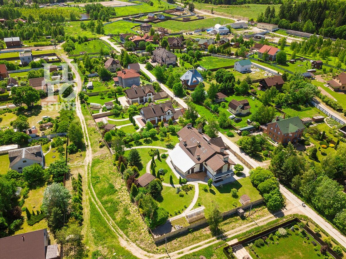 2-этажный коттедж 962.1 м² без отделки