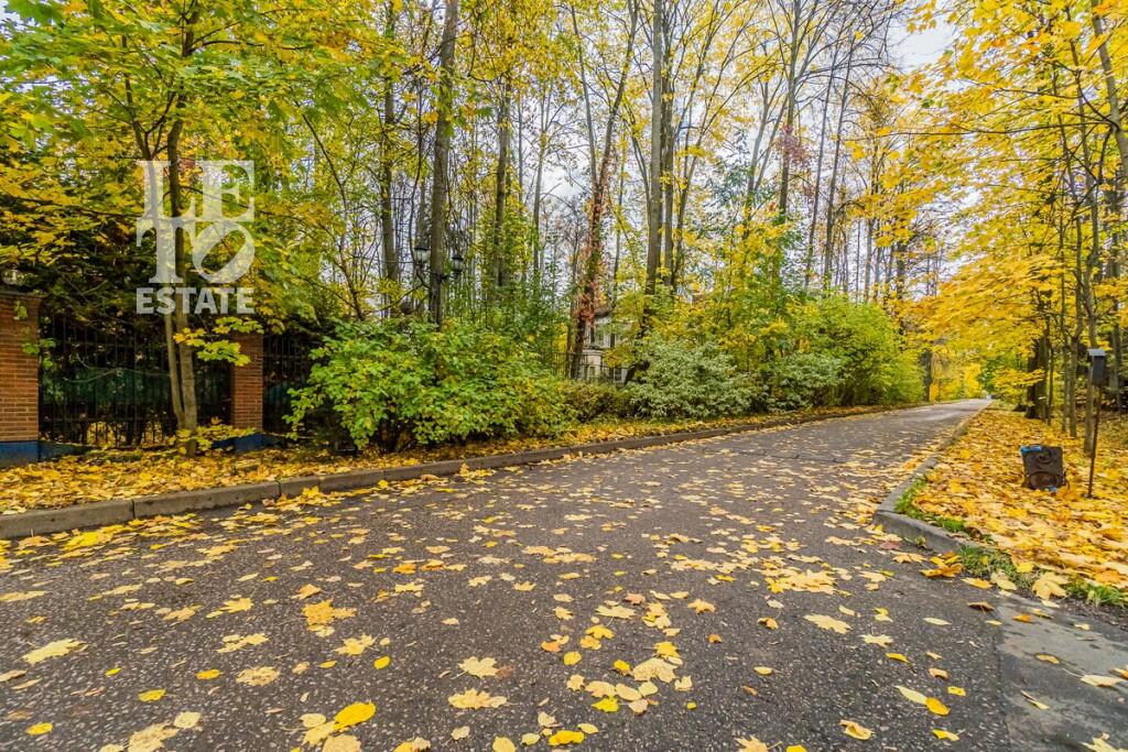 3-этажный коттедж 150 м² с отделкой