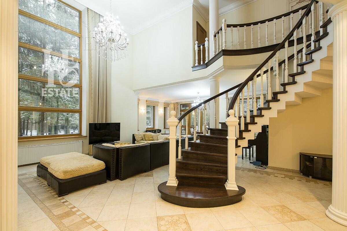 2-этажный коттедж 1 025 м² с отделкой