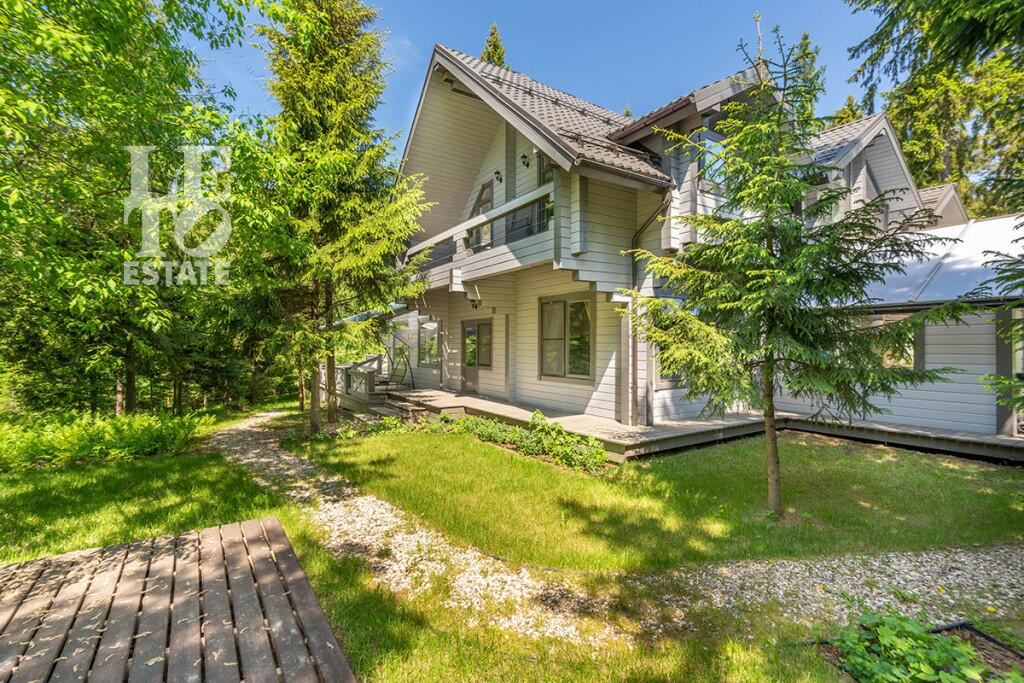 2-этажный коттедж 400 м² с отделкой