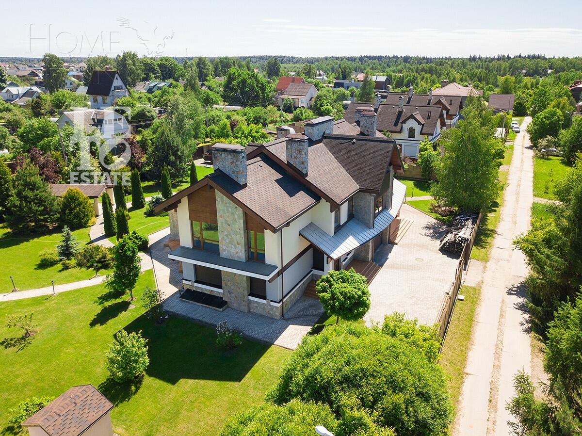 2-этажный коттедж 962.1 м² без отделки