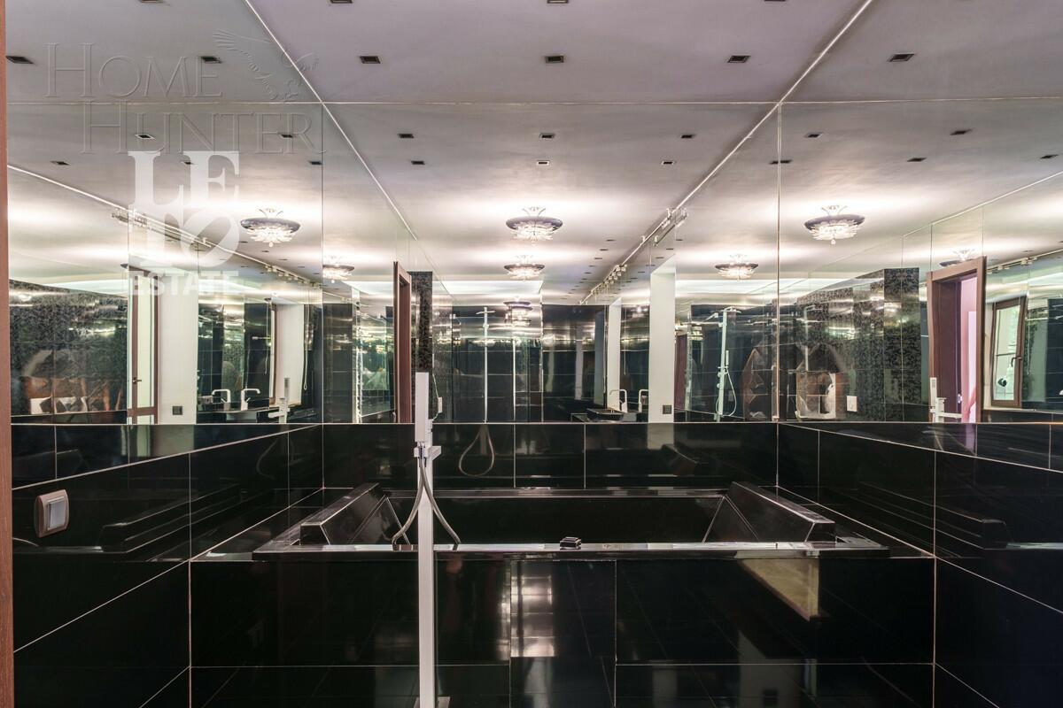 3-этажный коттедж 640 м² с отделкой