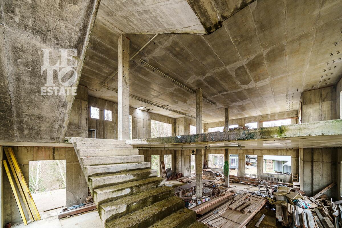 3-этажный коттедж 2 270 м² без отделки