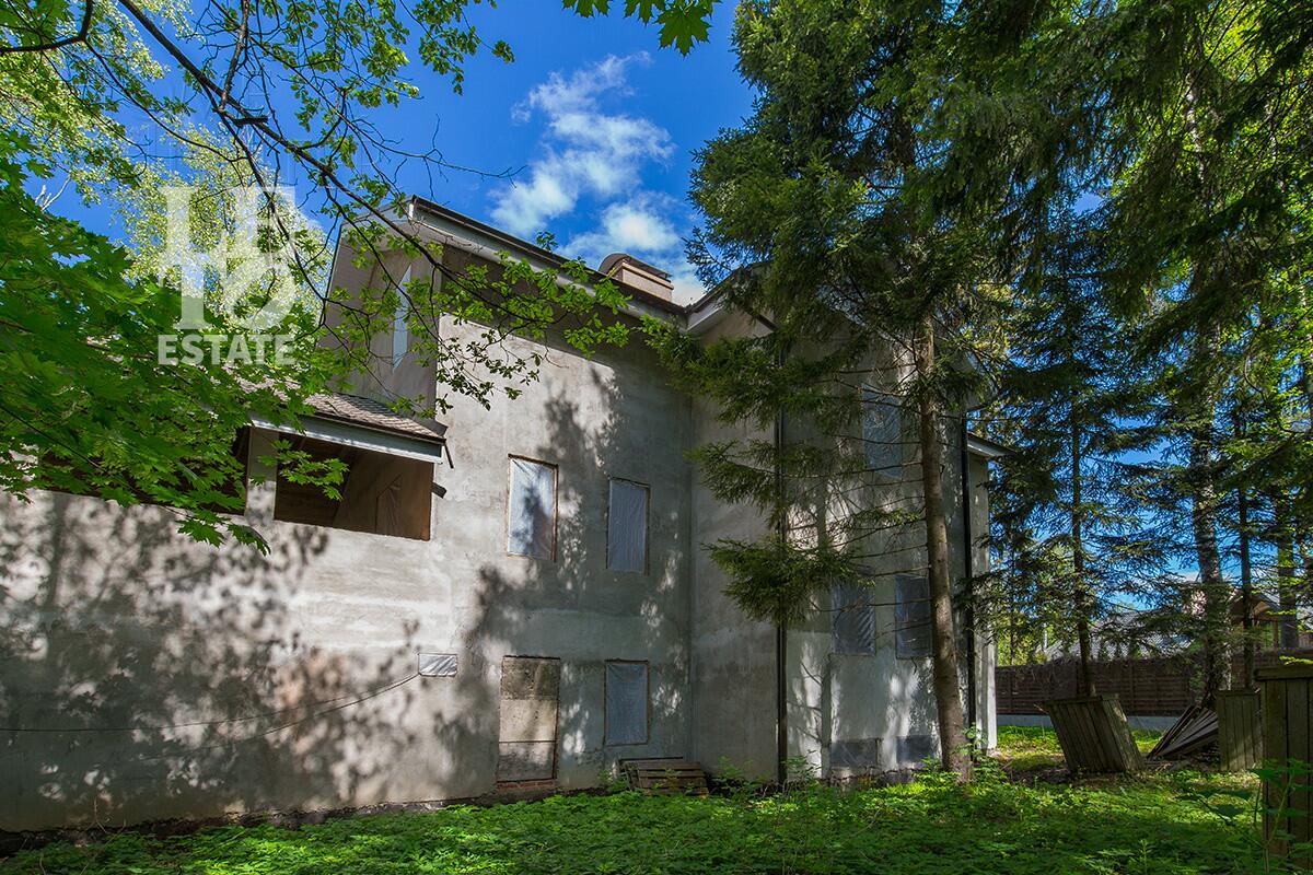 2-этажный коттедж 650 м² без отделки