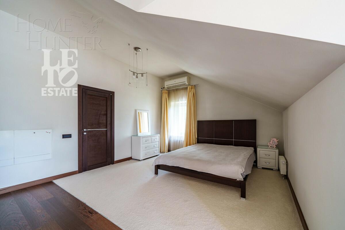 3-этажный коттедж 640 м² с отделкой