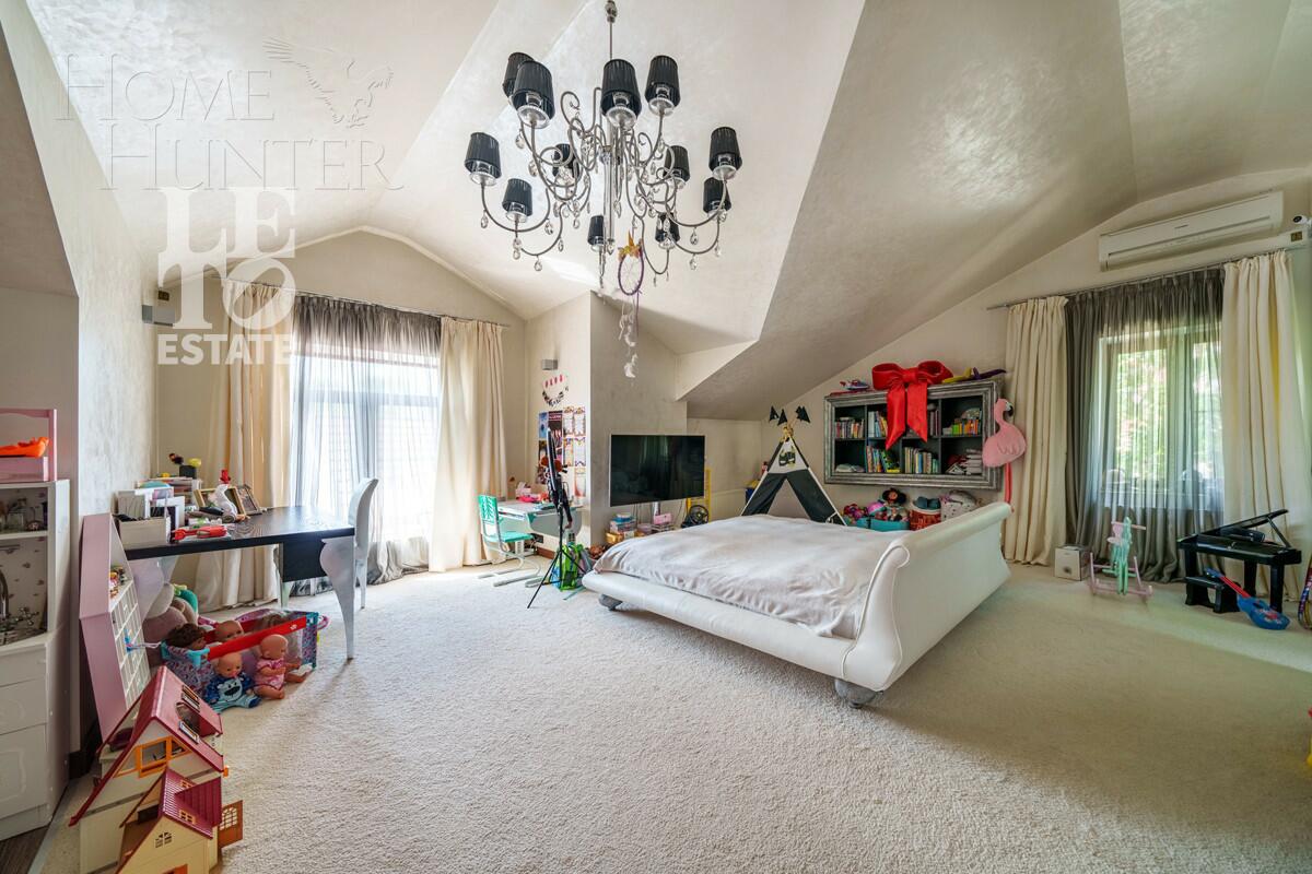 3-этажный коттедж 640 м² с отделкой