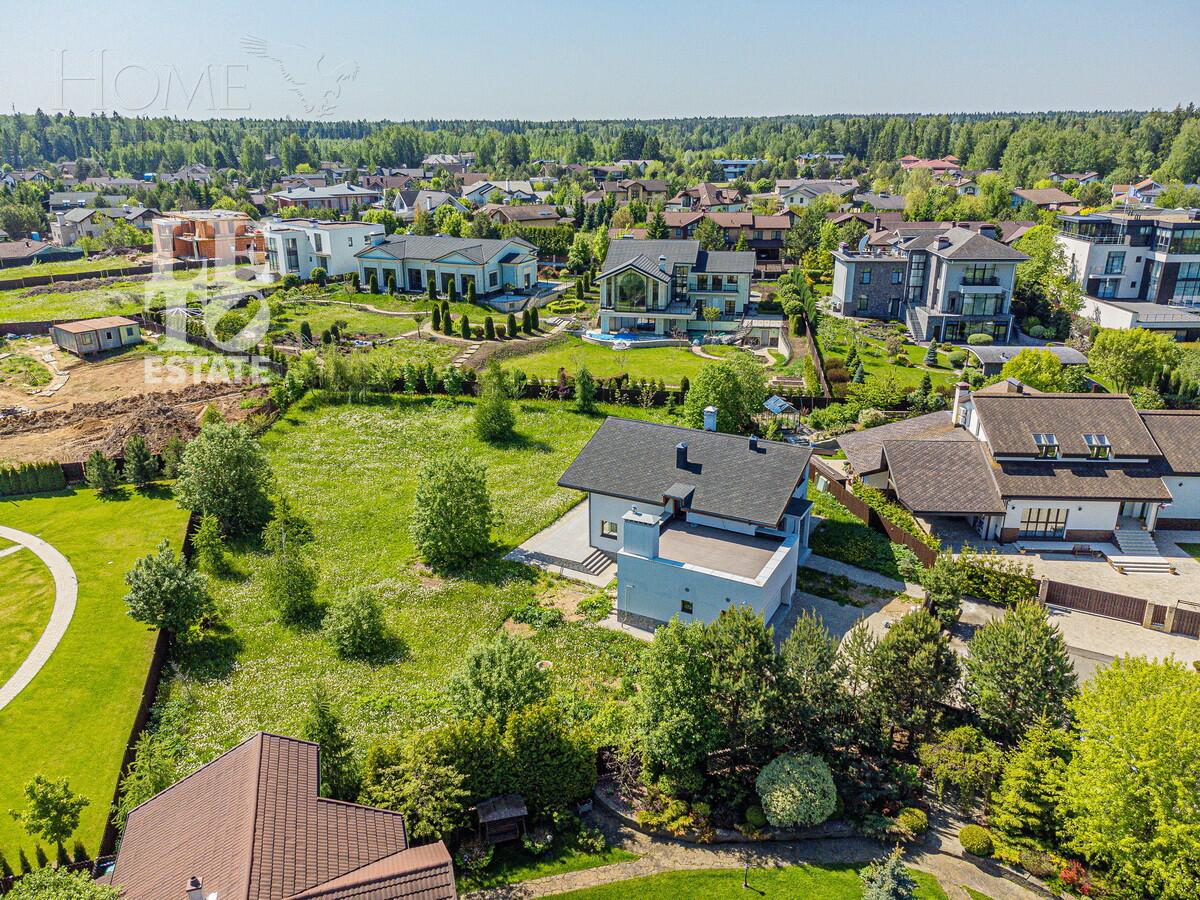 2-этажный коттедж 294 м² с отделкой