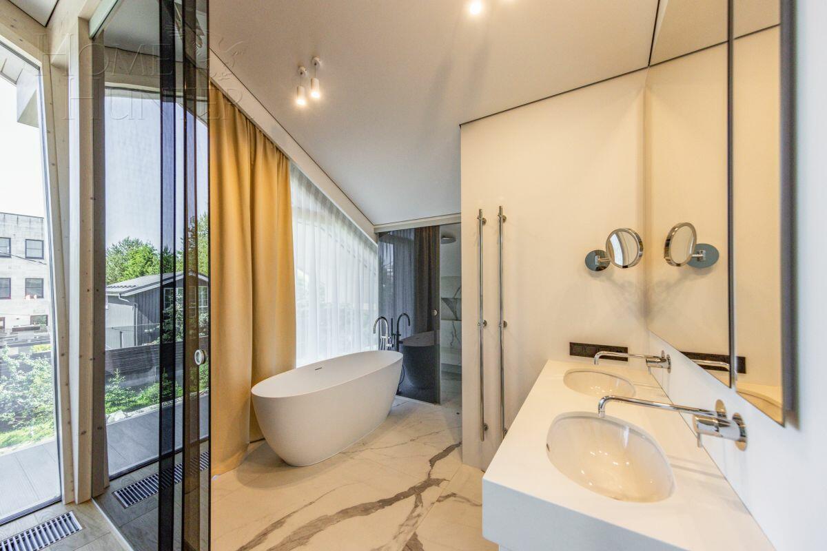 2-этажный коттедж 261 м² с отделкой