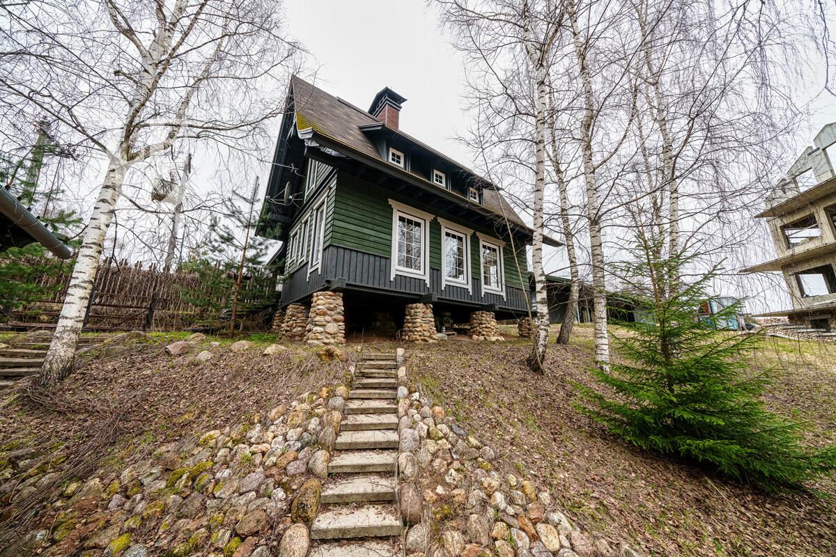 3-этажный коттедж 2 270 м² без отделки