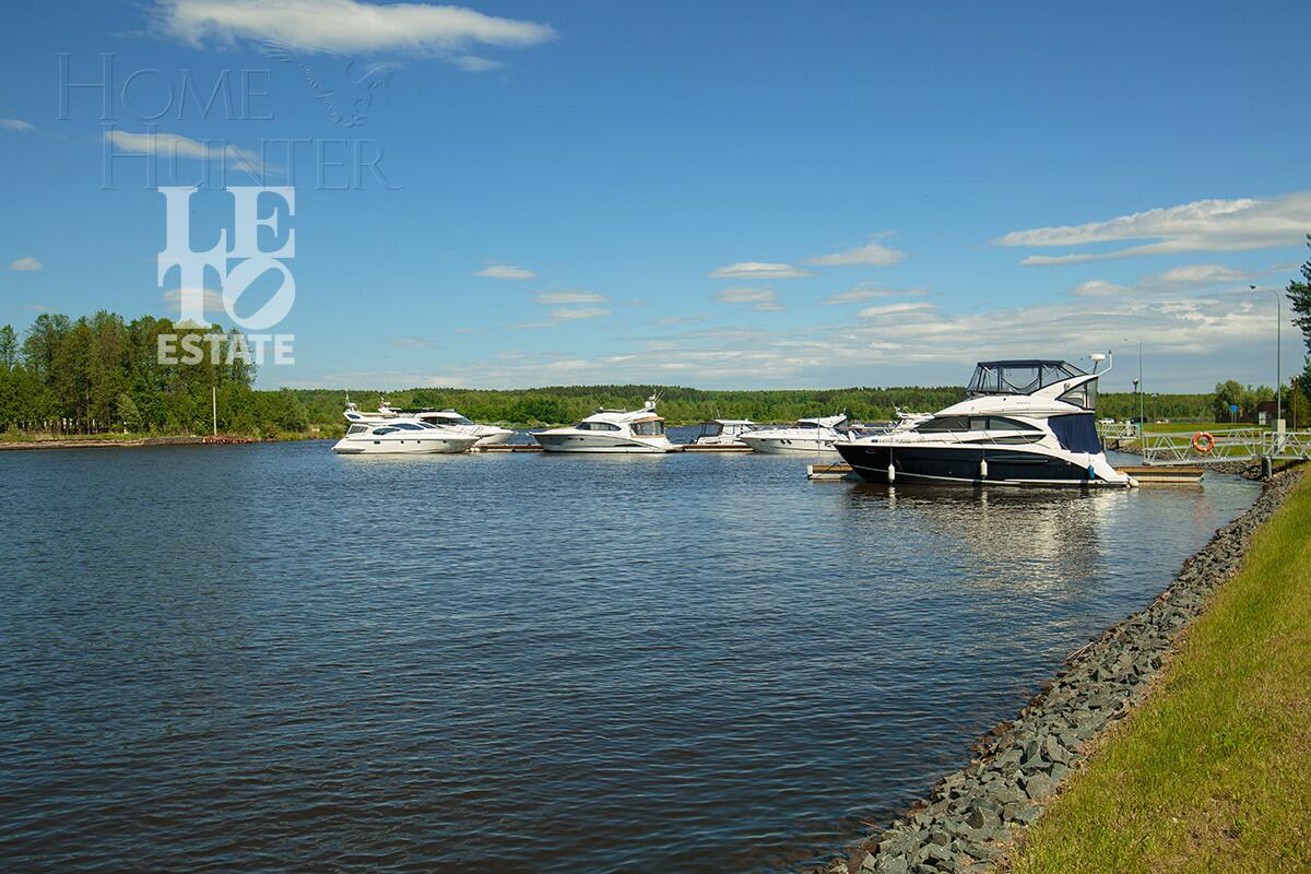 2-этажный коттедж 568.2 м² без отделки