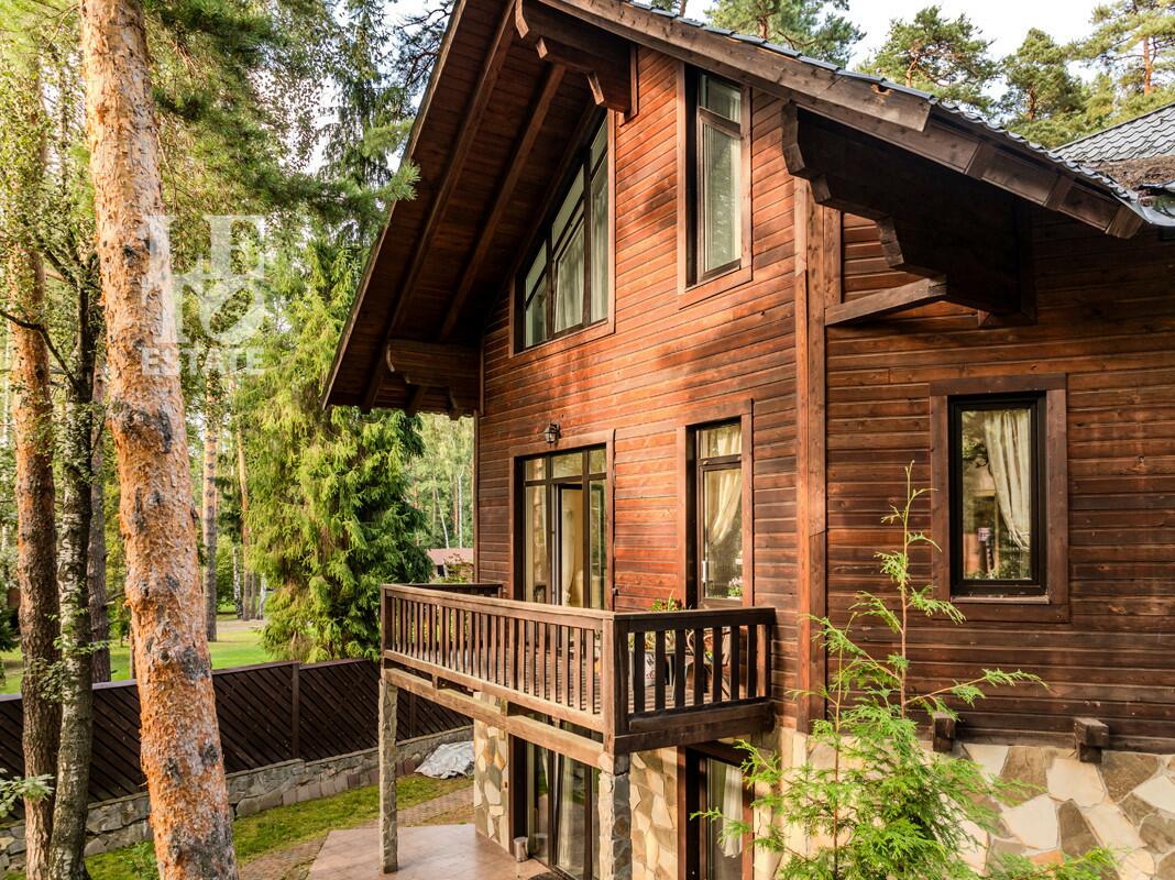 3-этажный коттедж 490 м² с отделкой