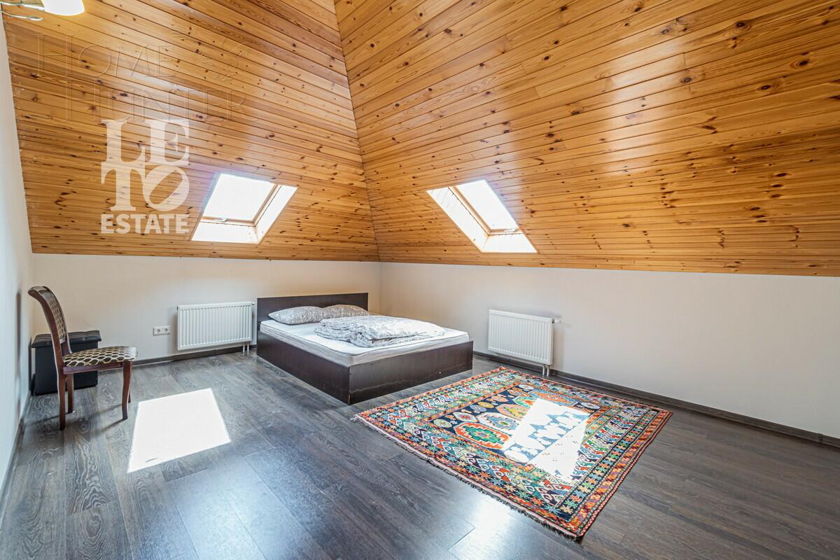 2-этажный коттедж 1 080 м² с отделкой