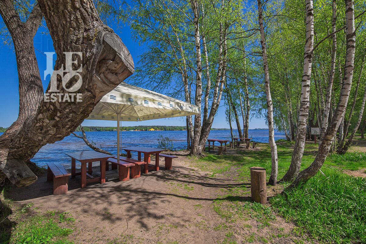 2-этажный коттедж 650 м² без отделки