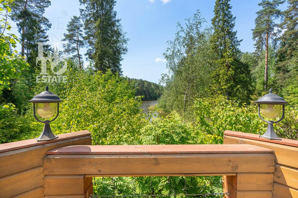 2-этажный коттедж 400 м² с отделкой