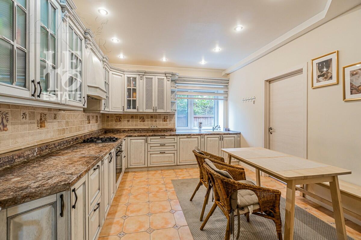 2-этажный коттедж 412.6 м² с отделкой