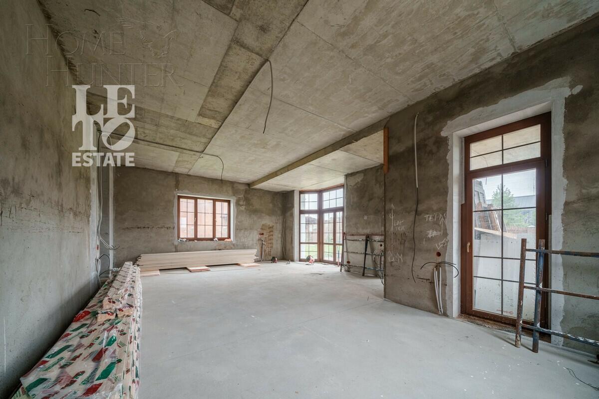 2-этажный коттедж 303 м² без отделки