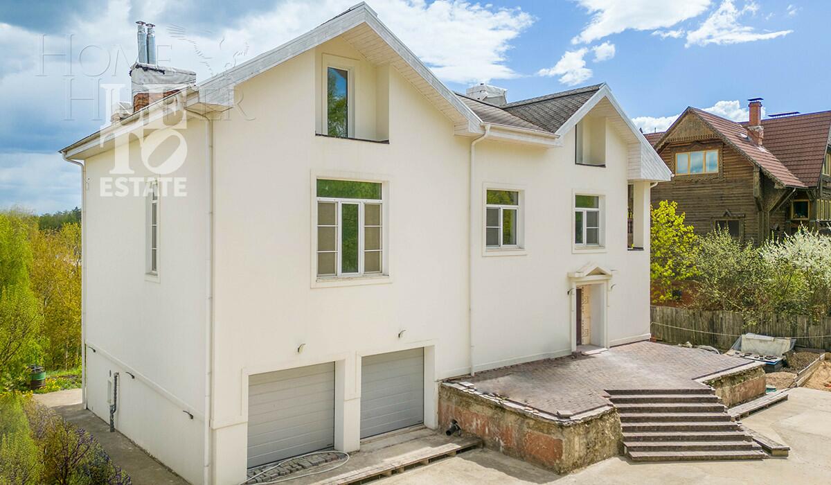 2-этажный коттедж 680 м² без отделки