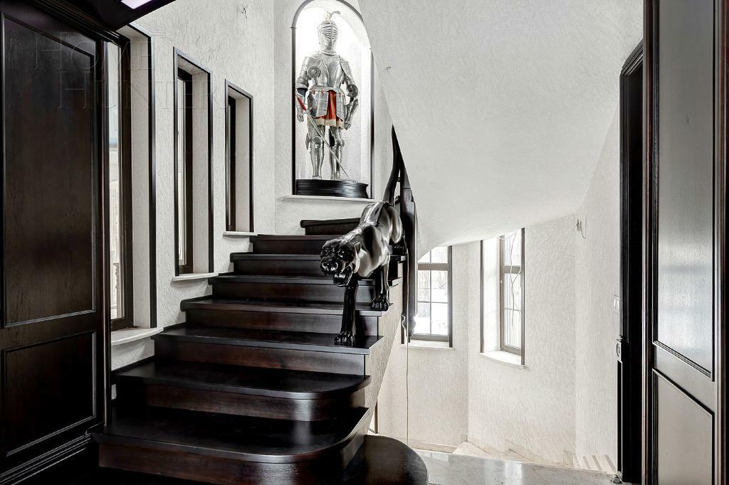 2-этажный коттедж 452 м² с отделкой