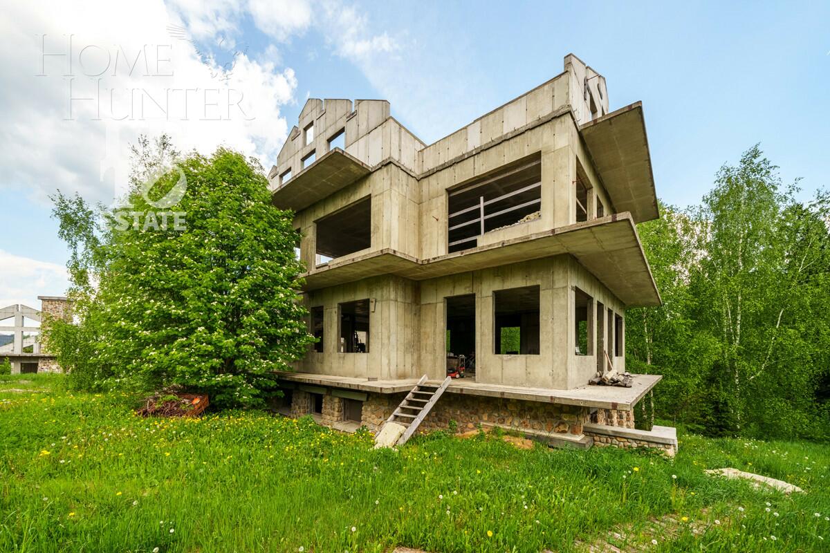 3-этажный коттедж 2 270 м² без отделки