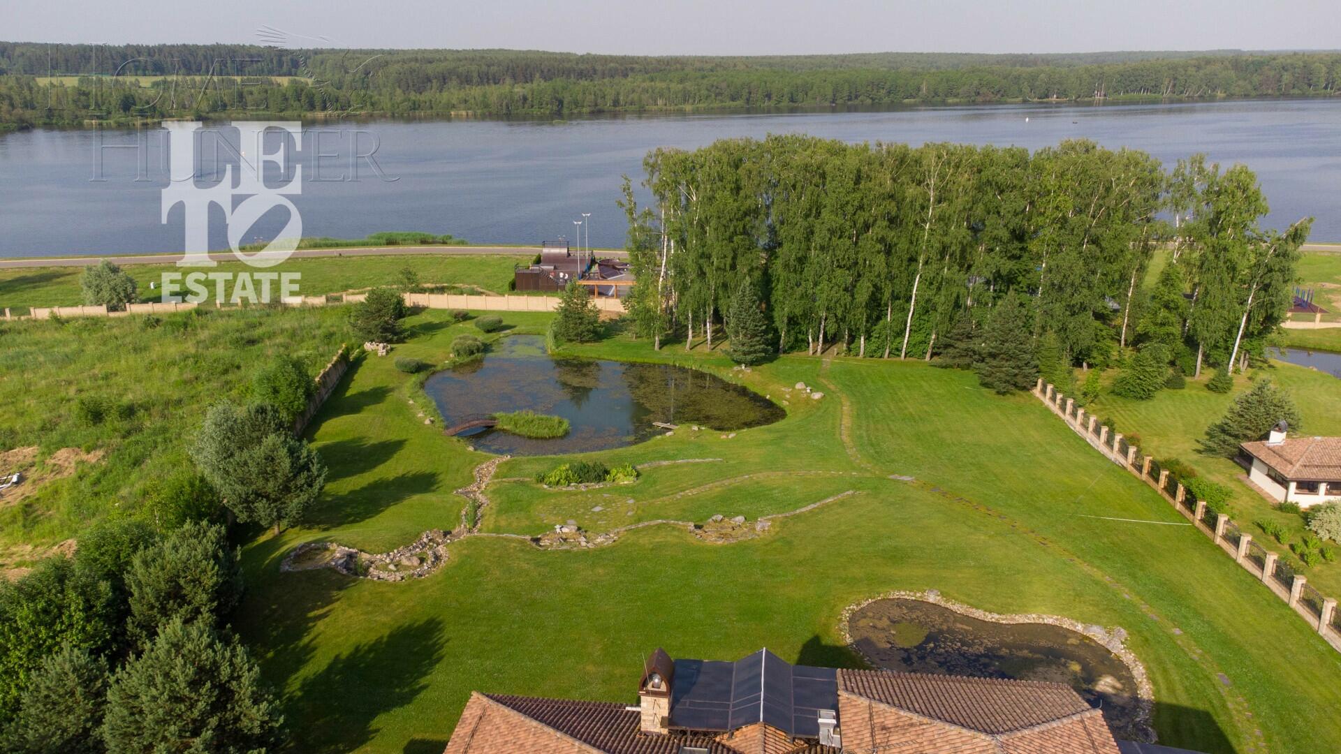 3-этажный коттедж 1 500 м² с отделкой