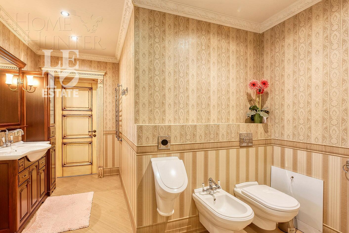 2-этажный коттедж 650 м² с отделкой