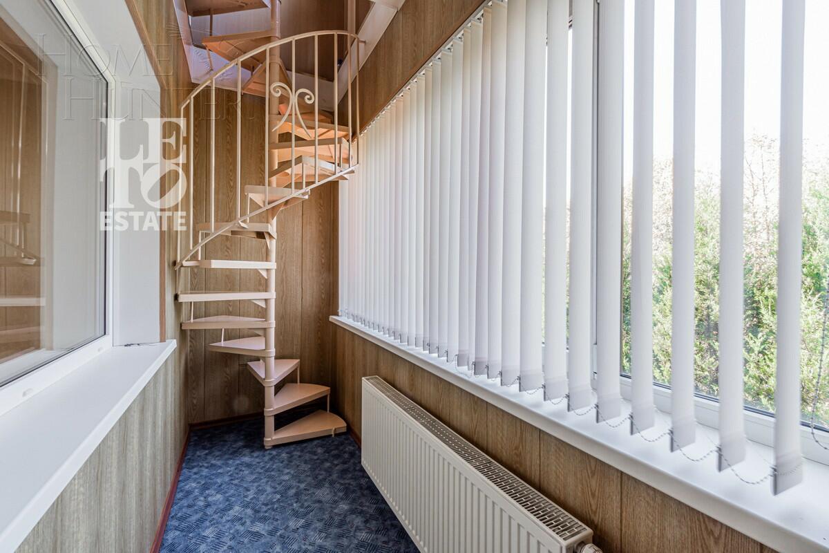 3-этажный коттедж 426 м² с отделкой