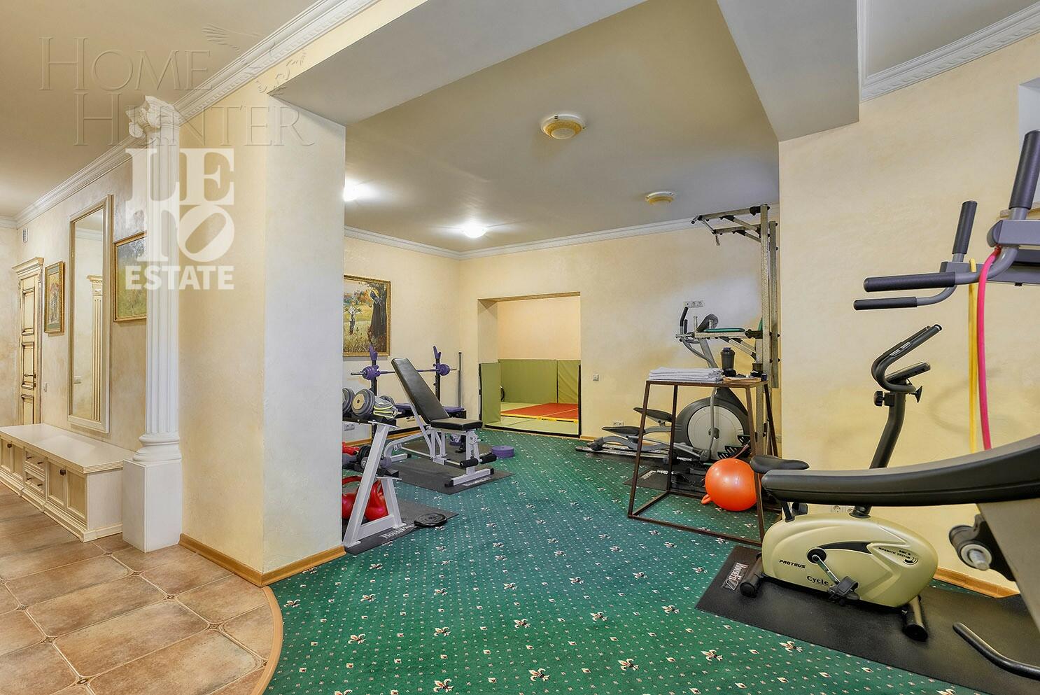 2-этажный коттедж 650 м² с отделкой