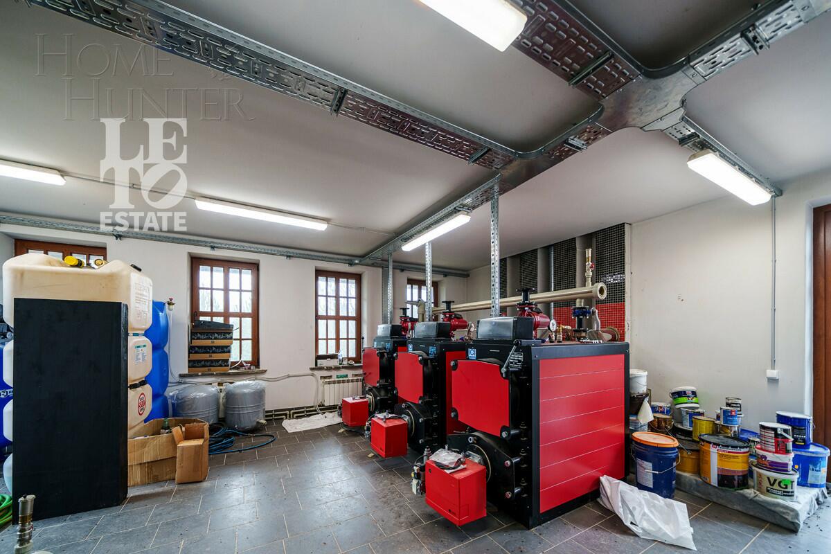 3-этажный коттедж 2 270 м² без отделки