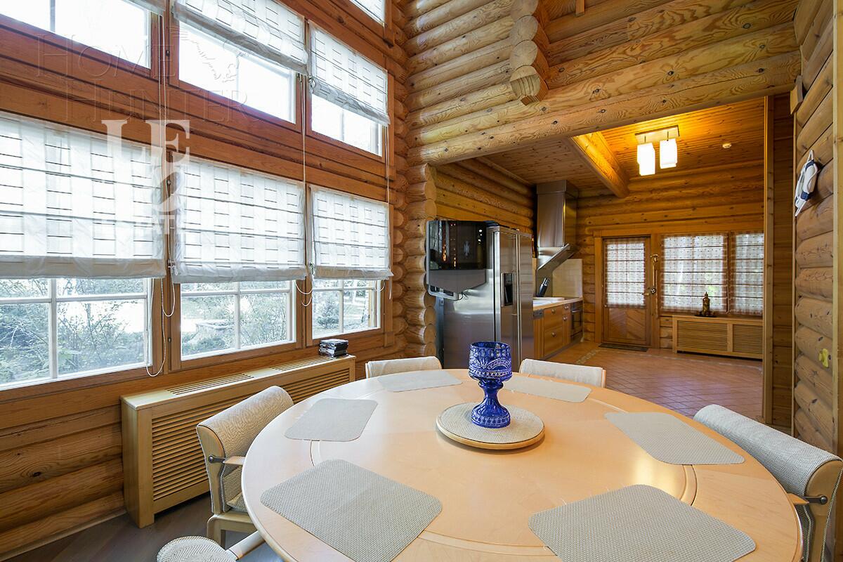 2-этажный коттедж 309 м² с отделкой