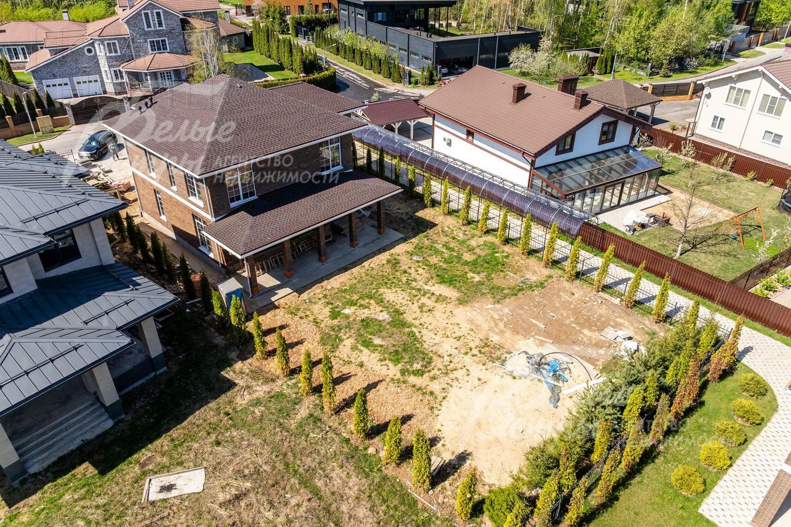 2-этажный коттедж 274 м² без отделки