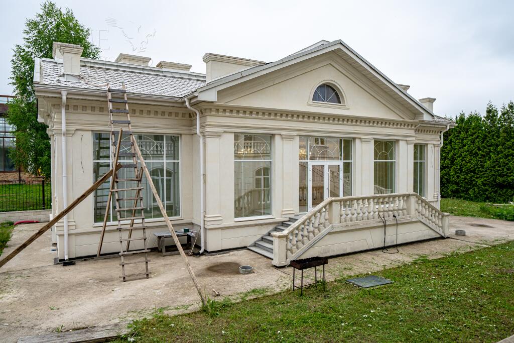 3-этажный коттедж 1 532 м² без отделки