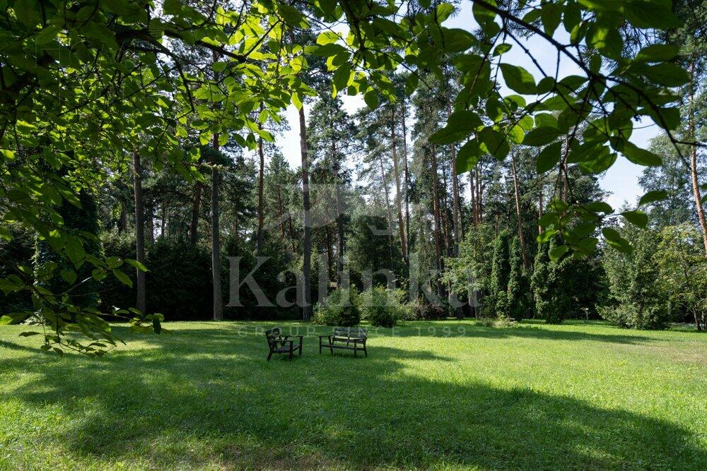 3-этажный коттедж 1 250 м² с отделкой