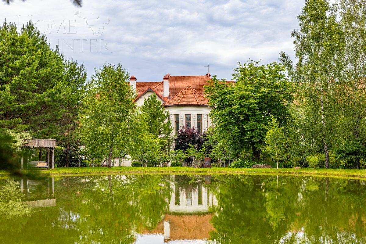 3-этажный коттедж 2 009 м² с отделкой